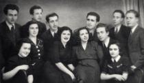 Yako Yakov's family and friends
