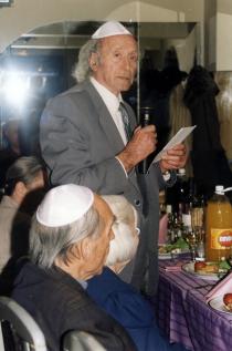 Yako Izidor Yakov during a Pesach celebration
