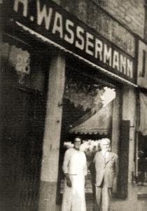 Dayle Vasserman and her husband Hertz Vasserman