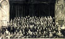 Vava Polyak with her schoolmates and teachers