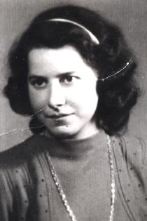 Deniz Nahmias as a young woman