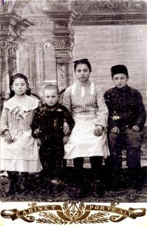 Larissa Khusid's father's family (Iosif Khusid)