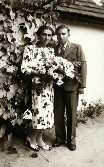 Wedding picture of Marika Krpez's parents (Lazar and Jelena Deutsch)