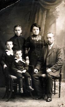 Leib and Feiga Loshak and sons