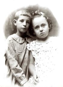 Gisya Rubinchik's sister Sonya Lapis and her cousin Zoya Eidelmant