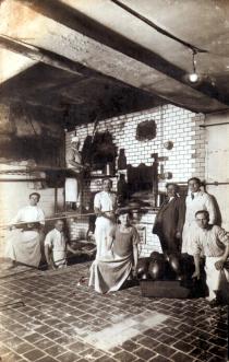 The bakery of Ilona Seifert's paternal grandfather Bernat Riemer
