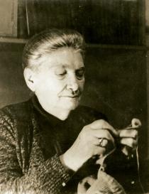 Judita Sendrei's grandmother, Janka Bruck, knitting