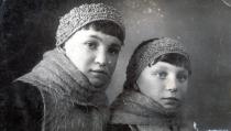 Baby Pisetskaya and her sister Shelia Pisetskaya