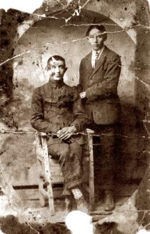 Leonid Krais' father Avrum Krais and his uncle Yankel Krais
