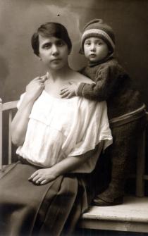 Naomi Deich with her mother Rivka Deich