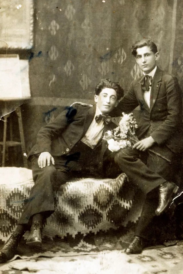 Lazar Goldstein with his friend, Iancu