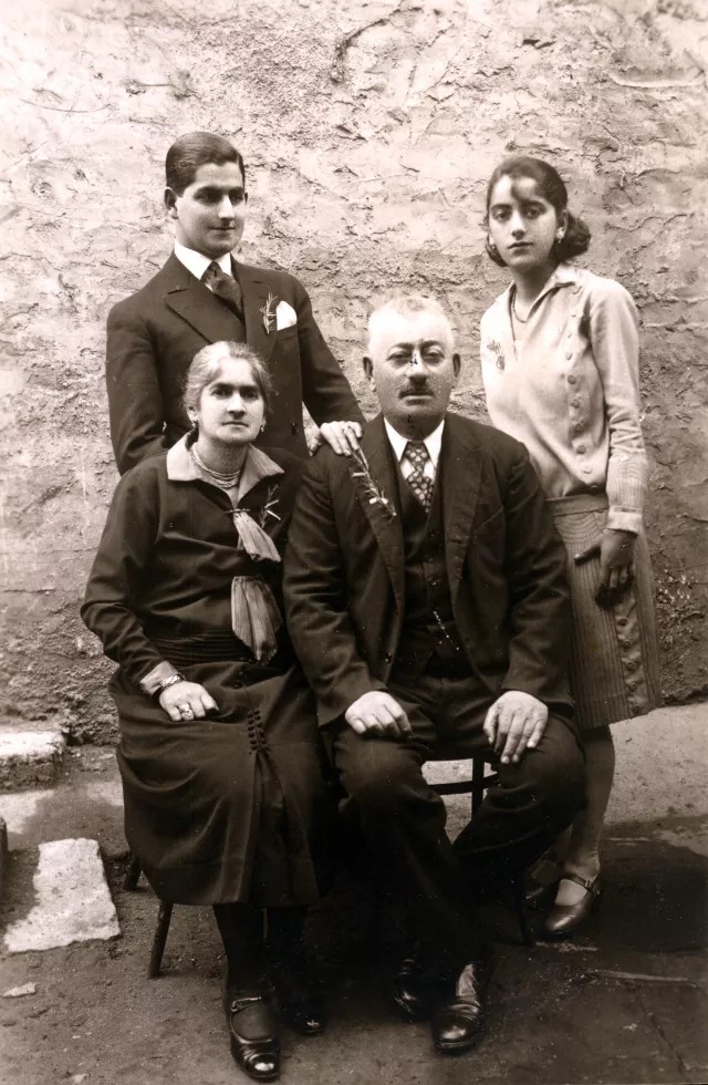 Avram Kalef and his family