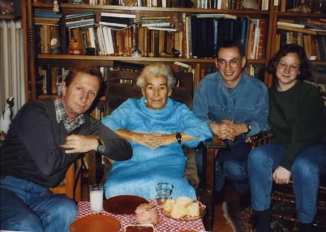 Günel Orgun and family in Mina Urgan's apartment