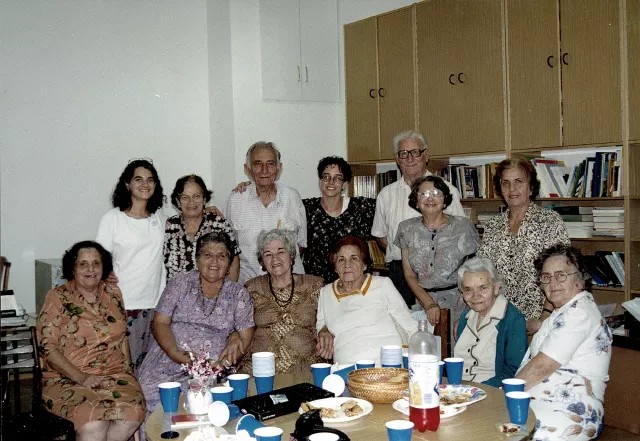 Matilda Albuhaire at a meeting of the Hebrew-Speakers' Club
