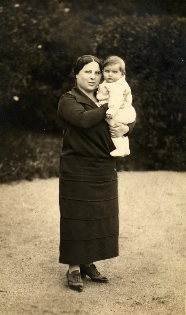 Ruth Goetzova with her mother Hilda Lasova