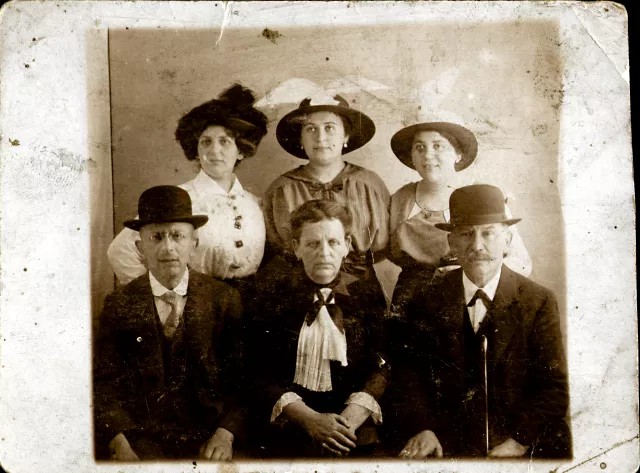 Trattner József és családja