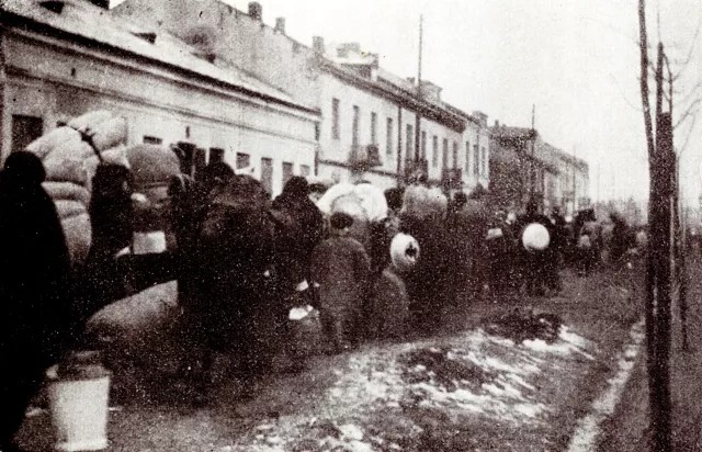 The resettling of Jews from Gora Kalwaria to the Warsaw ghetto
