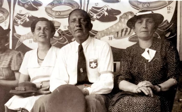 Pavel Sendrei's parents, Aleksandar and Adolfina Sendrei, 
with Adolfina's sister, Ela Levi