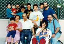 Alfred Czaczkes mit seiner Familie