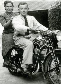 Imre Rosenberg und seine Mutter Ilona Rosenberg