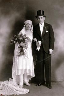 The wedding picture of Rosa Rosenstein and Maximilian Weisz