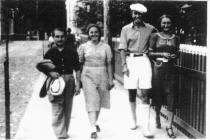 Josef Schmidt mit Buby Schieber und seiner Schwester Bella in Kimpolung