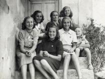 Adela Levi's family at the house in Ferdinand