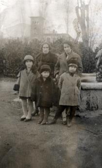 Shemaya Geron and his family