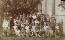 Leon Anzhel with children from the Catholic kindergarten in Yambol