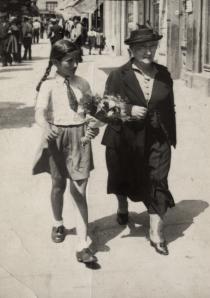 Leontina Arditi and her grandmother Beya Arditi