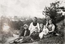 Sophie Levi with her family