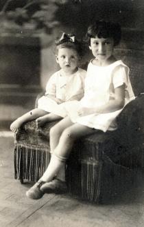Vera Burdenko and her sister Lilia Korolik