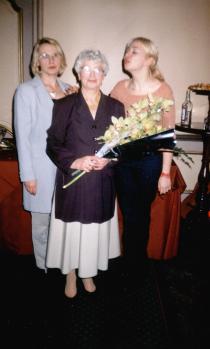 Dina Kuremaa with her daughter Ruth and granddaughter Pirit