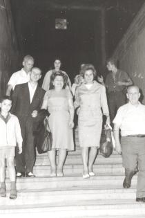 Deniz Nahmias with relatives from Mexico