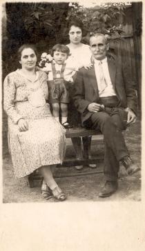 Schultheisz Kálmán és családja