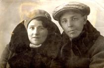 Yevsey Kotkov and his first wife Dora Kotkova