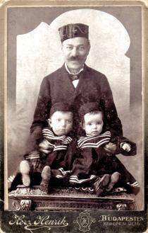 Klara Karpati's maternal grandfather, Adolf Neu, with his children