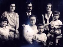 Isroel Lempertas and his family