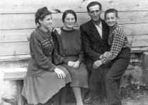 Abram Kopelovich`s family in Vitebsk