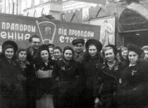 Sarra Shpitalnik with her collegues at the parade on October Revolution Day