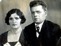 Frieda Portnaya's parents: Anatoliy Waldman and Tsylia Waldman
