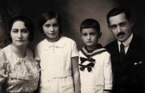Miklos Preisz with his family