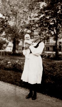 Edita Adler with her nanny Erzsi