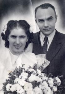 Wedding photo of Louiza and Solomon Vecsler