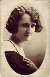 Dora Struhl