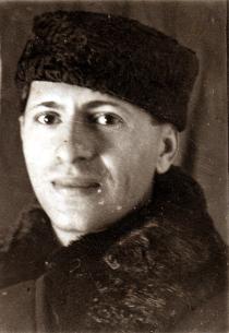 Serafima Staroselskaya's uncle Yefim Vigdergaus