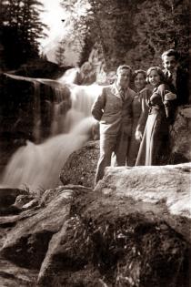 Jozef Samolovic and Katarina Samolovicova with husbands