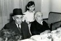 Feride and Ezra Bozo with their niece Rachel Baruh