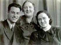 Boris Dorfman with his wife and mother-in-law