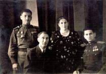 Bella Kisselgof 's aunt, Luba Dohlzhanskaya,
 her husband Aron Dohlzhansky and 
their sons Ziama and Misha (Mosia, or Mihail) Dohlzhansky